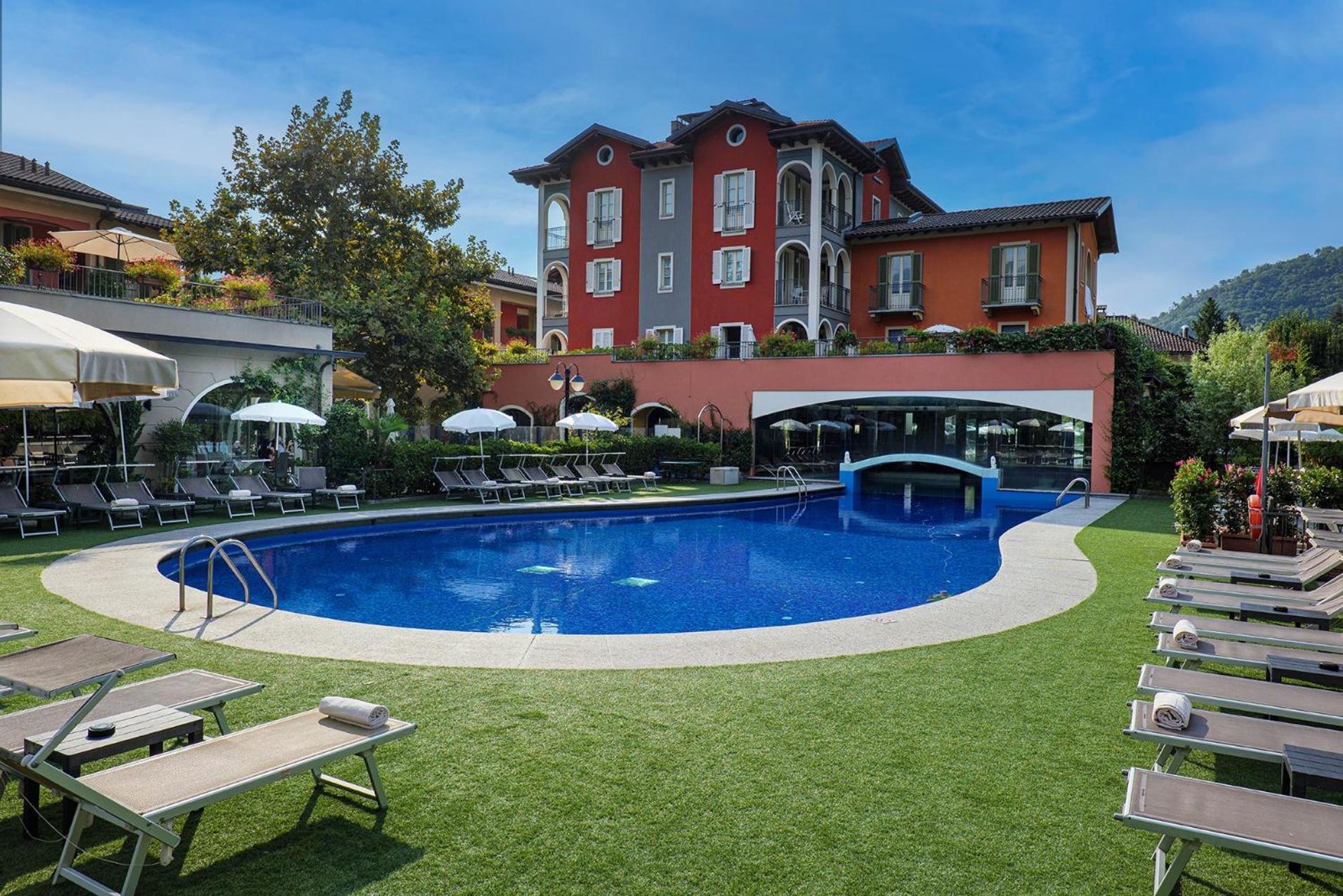 Aquazzurra Resort & Aparthotel Канобио Екстериор снимка