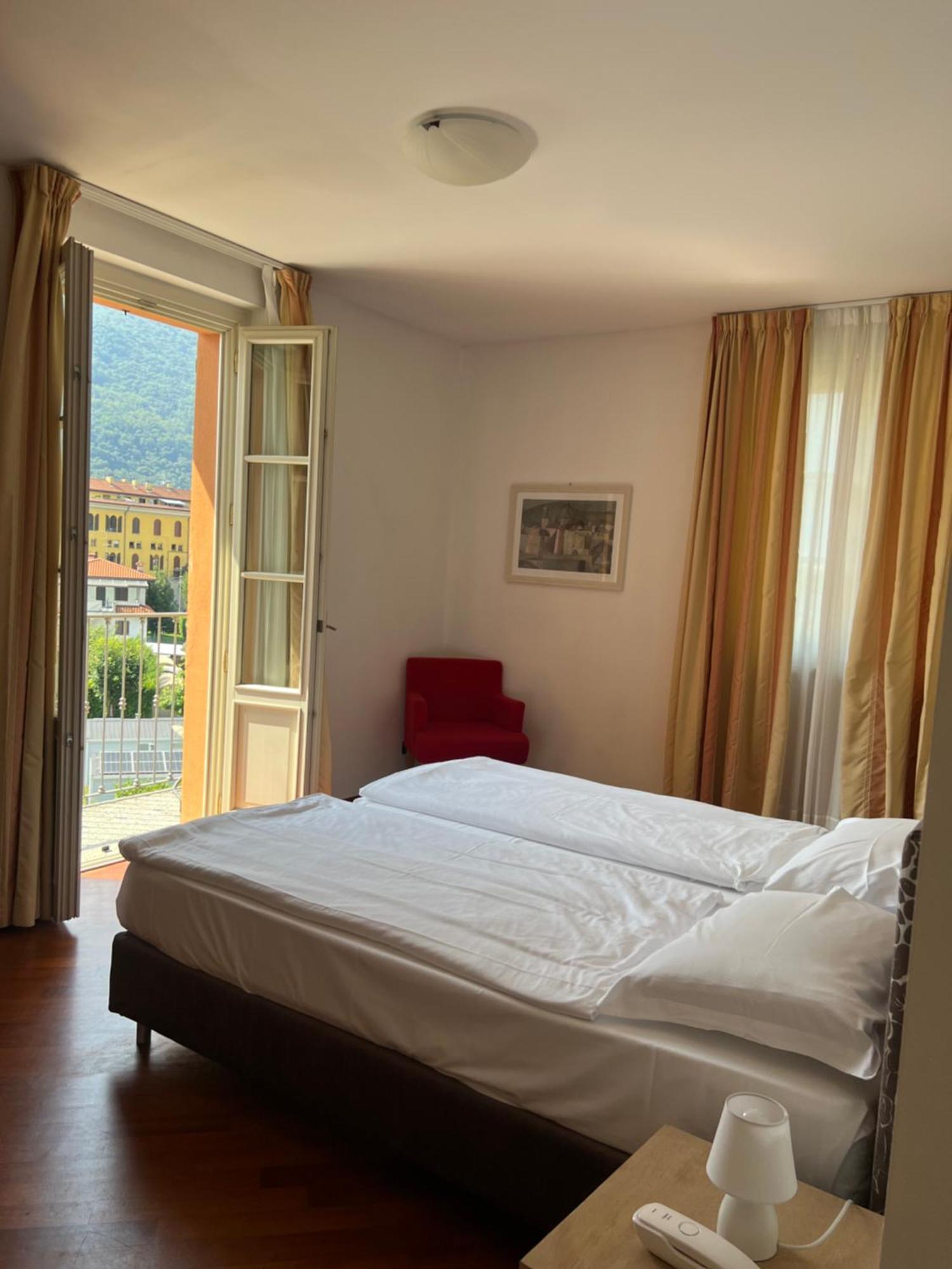 Aquazzurra Resort & Aparthotel Канобио Екстериор снимка