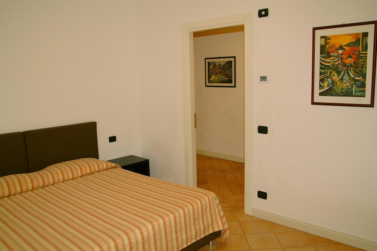 Aquazzurra Resort & Aparthotel Канобио Екстериор снимка